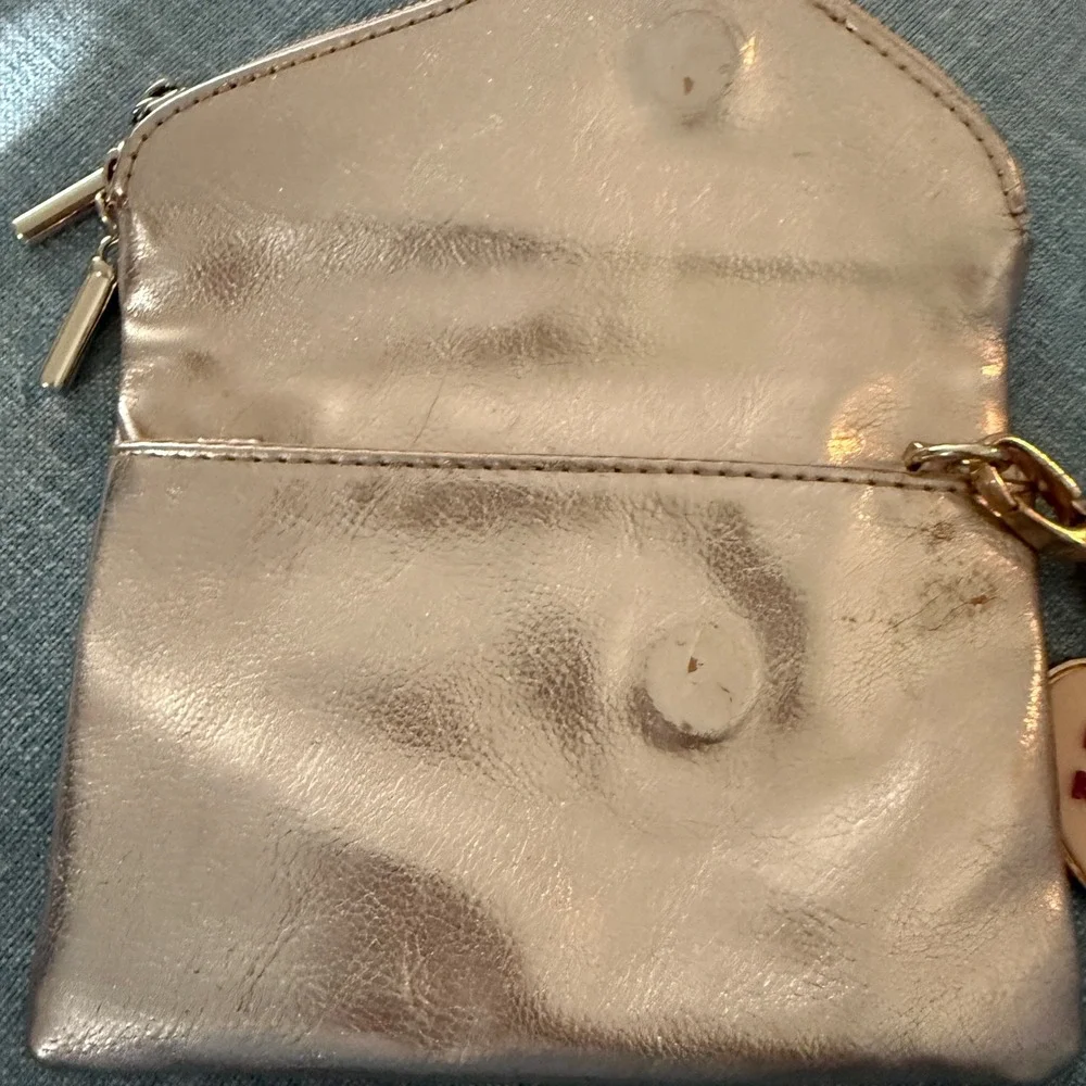 Betsey Johnson Rose Gold Metallic Envelope Coin Purse‎ Kiss Kiss Heart Charm